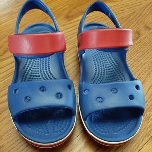 LIKE NEW Crocs sandles